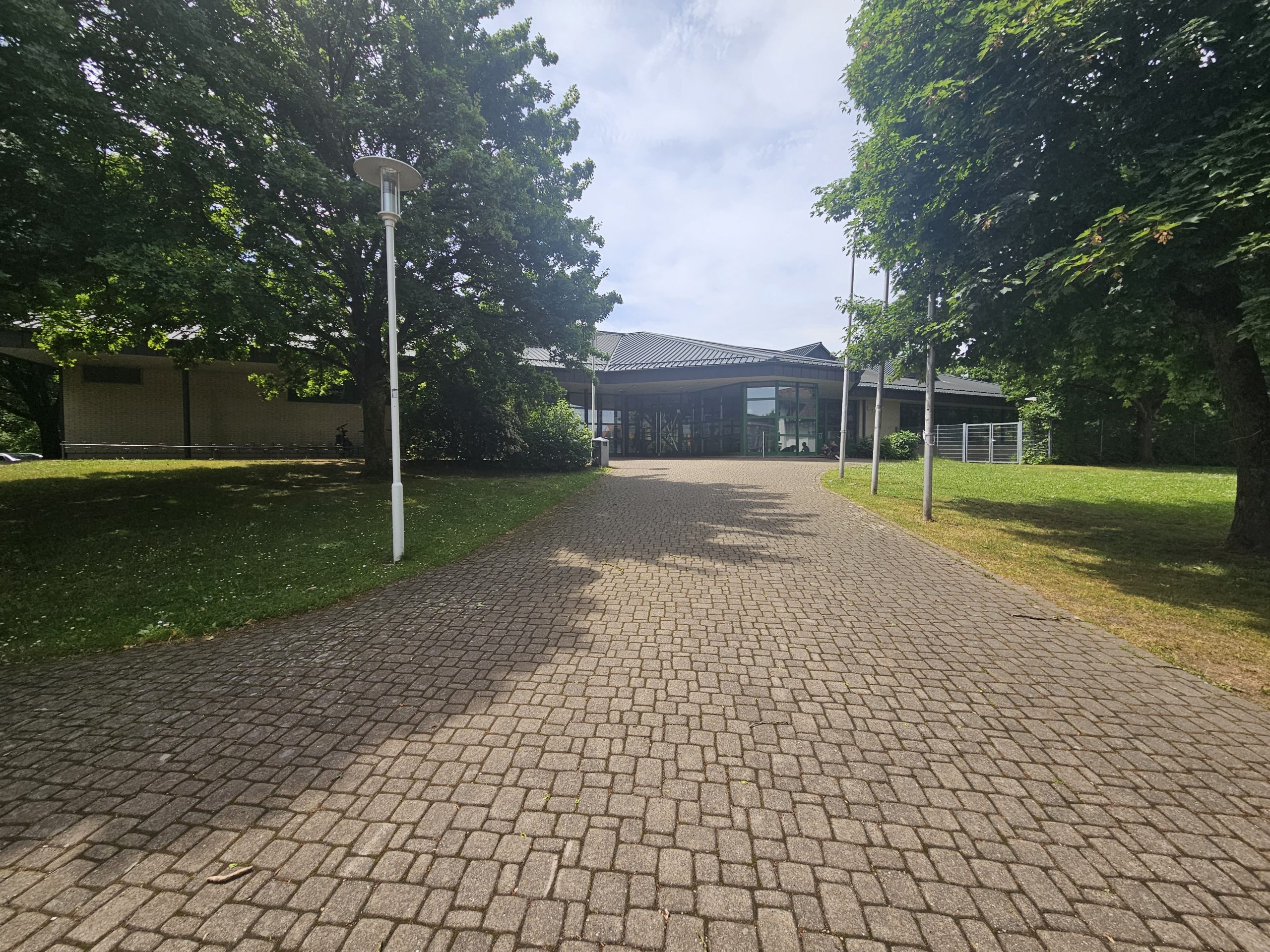 Hermann-Eberhard-Halle (HEH)